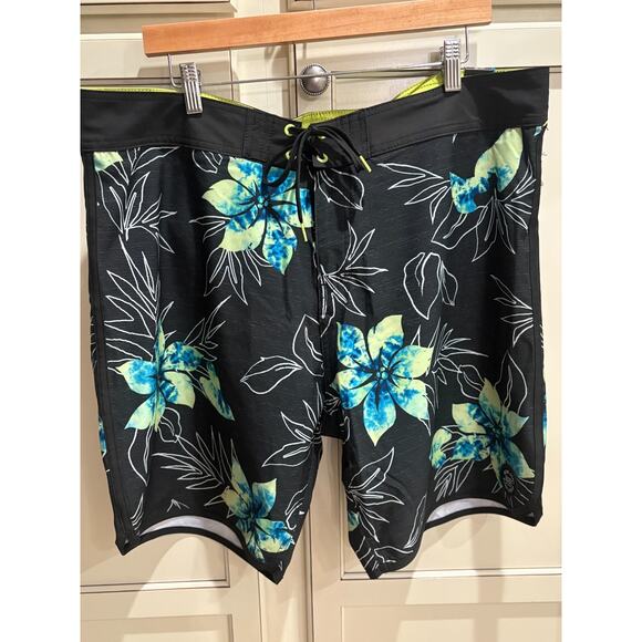 Ron Jon Surf Shop Men's Black/Floral Swim Board Shorts Size 38 NEW - Picture 3 of 5